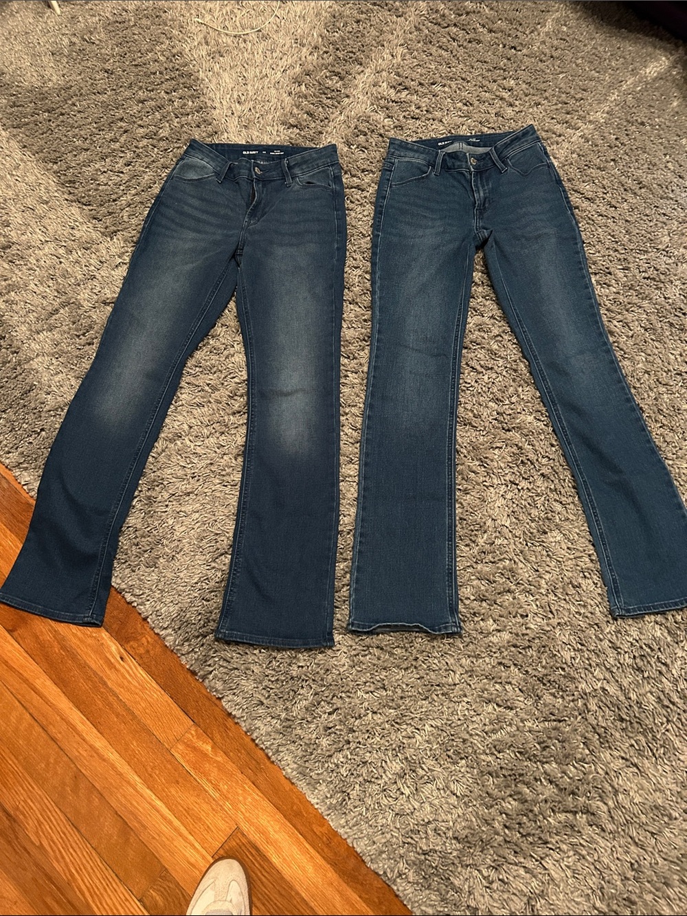 OLD NAVY MID RISE WOW BOOTCUT JEANS (2) PAIR SIZE 00 GREAT CONDITION